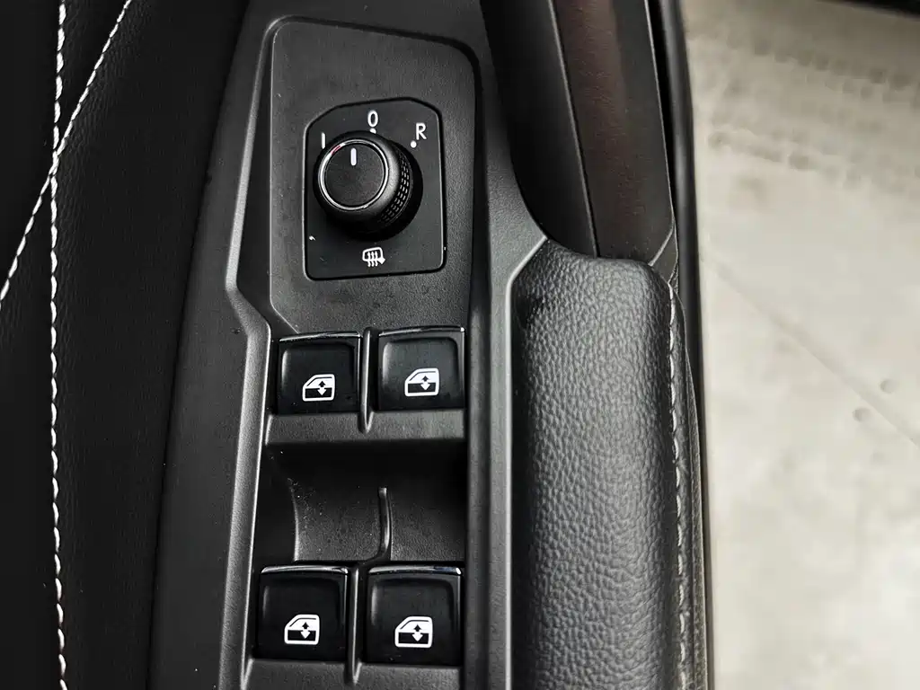 Volkswagen Tiguan L 2023 — фото 16