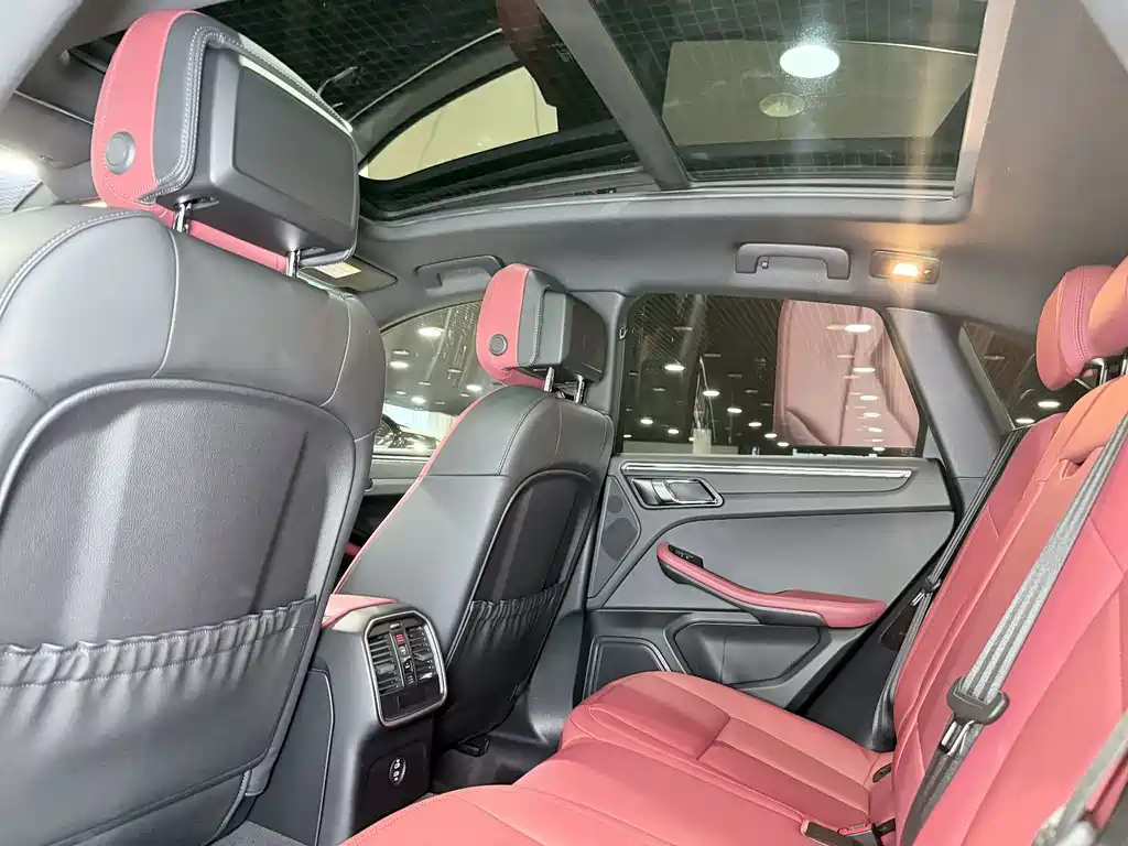 Porsche Macan 2021 — фото 13