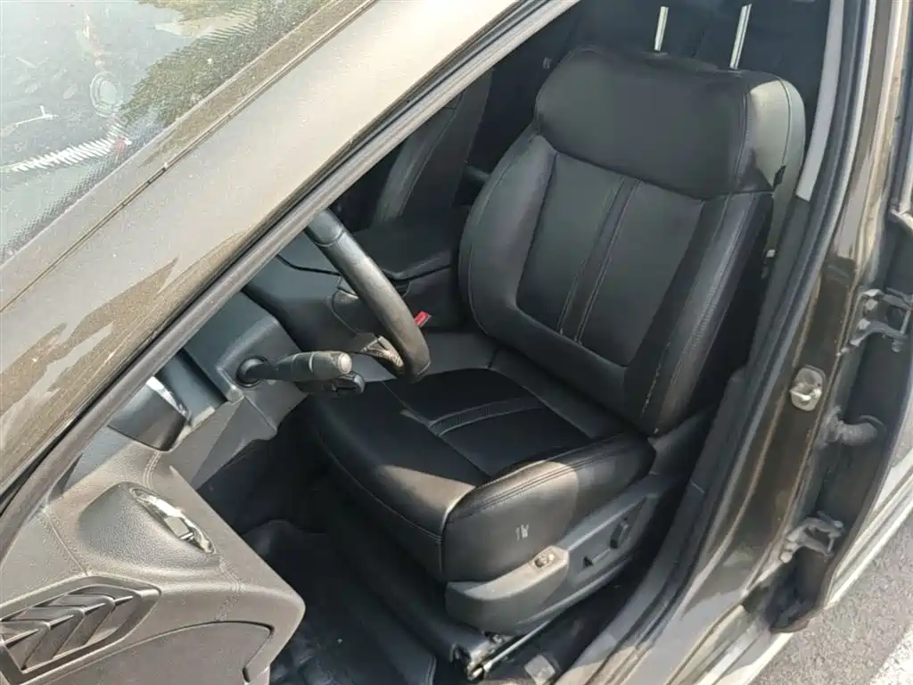 Peugeot 3008 2015 — фото 15