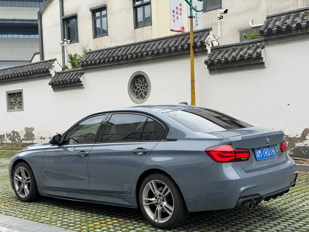 BMW 3 Series 2019 — фото 18