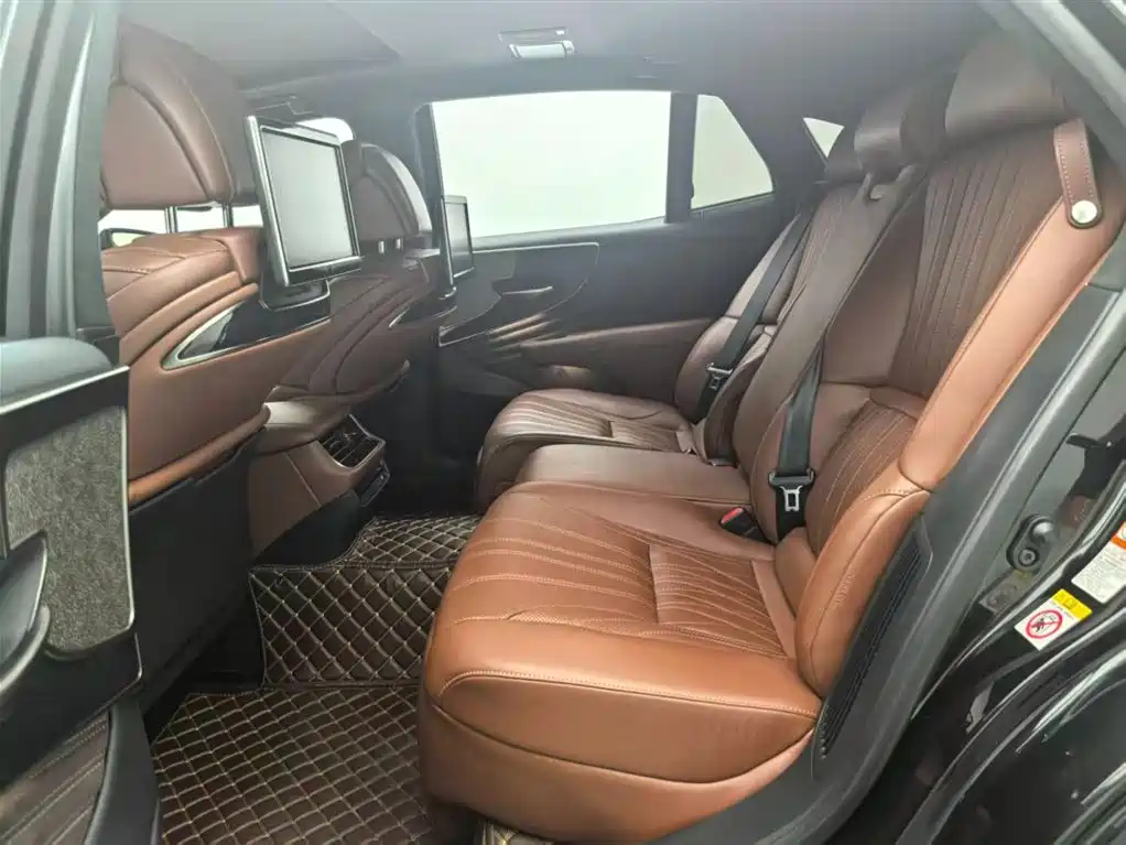 Lexus LS 2019 — фото 15