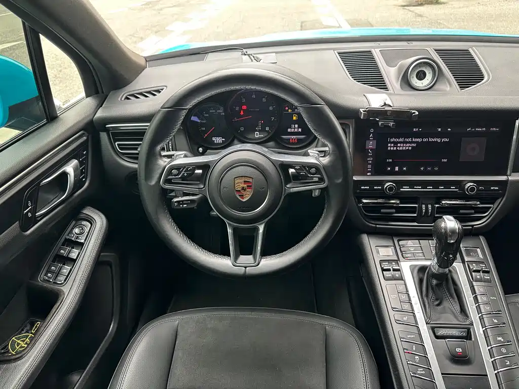 Porsche Macan 2021 — фото 23