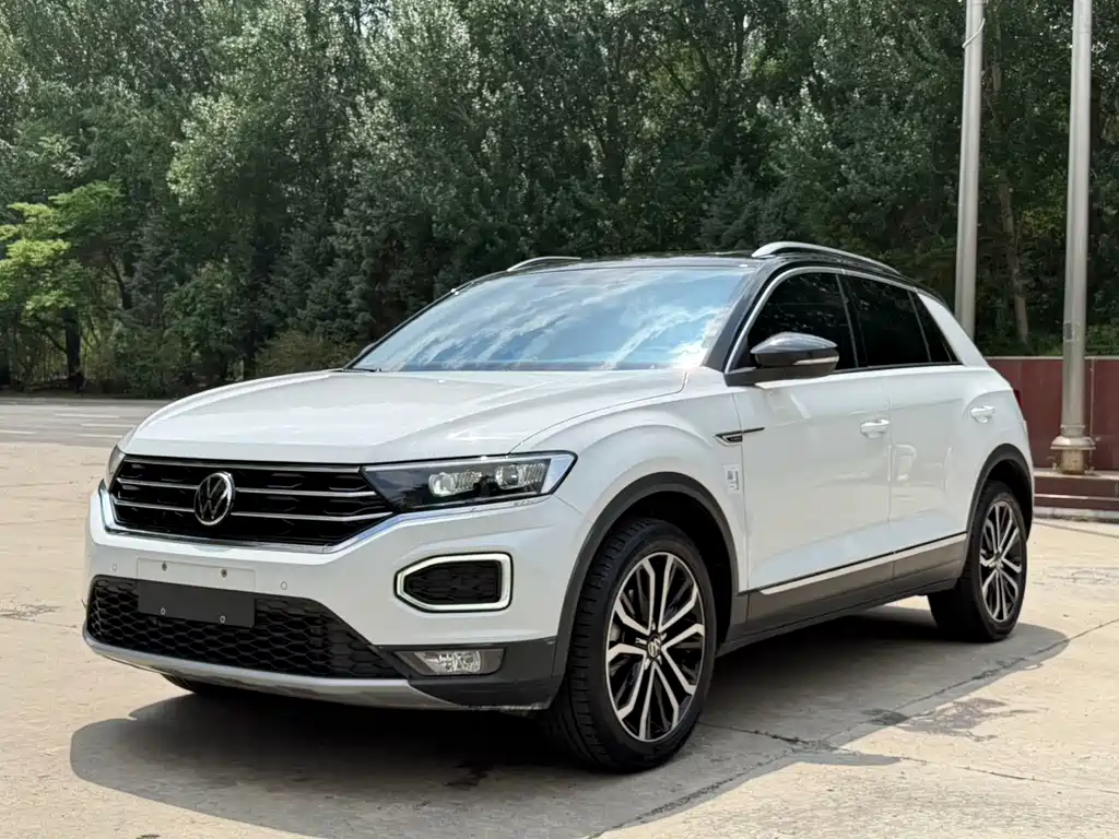 Volkswagen T-Roc 2022 — фото 1