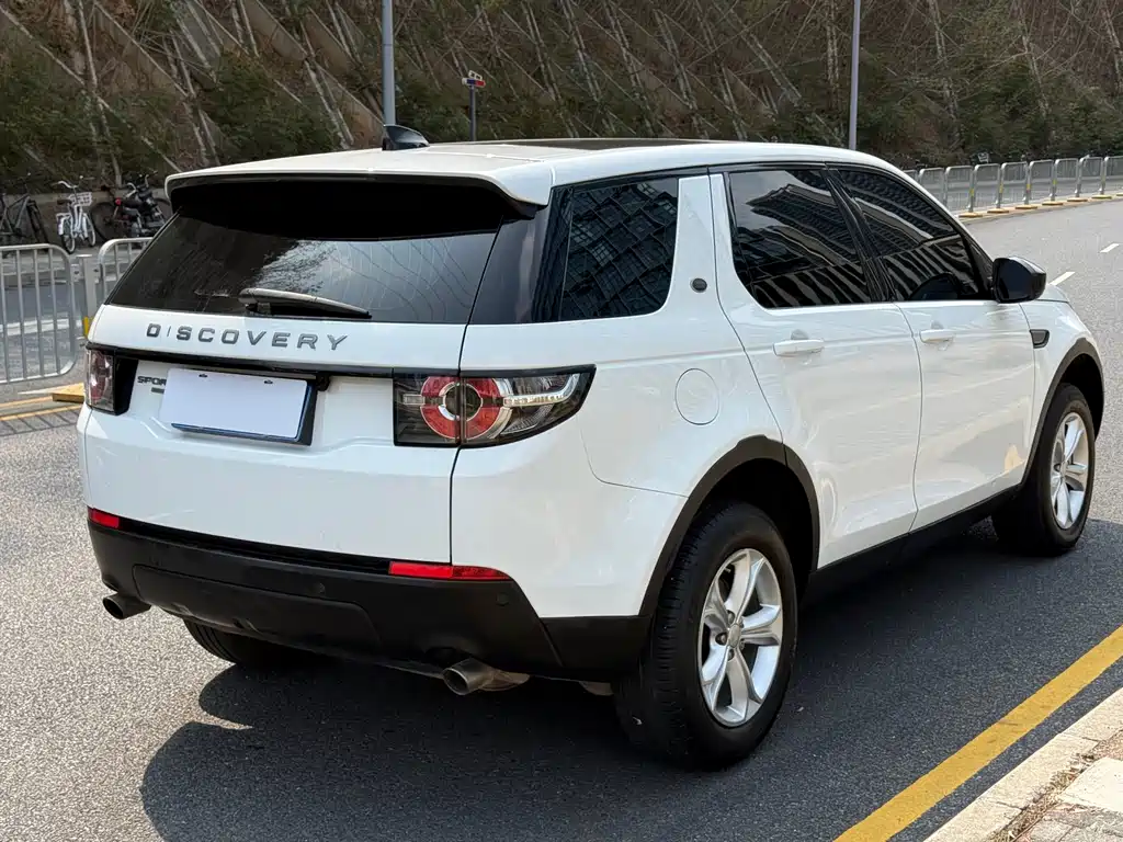 Land Rover Discovery Sport 2017 — фото 4