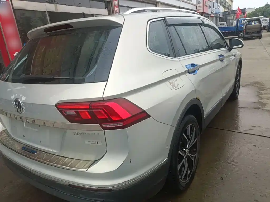 Volkswagen Tiguan L 2020 — фото 7