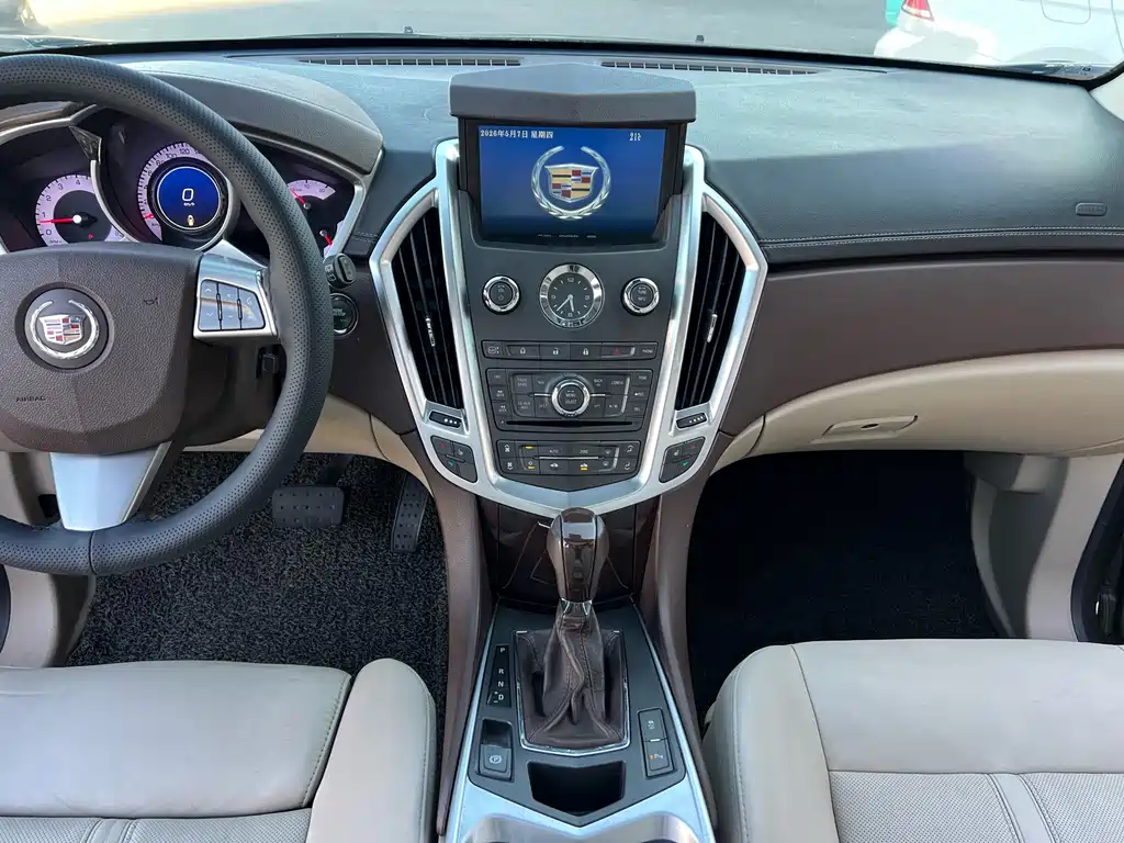 Cadillac SRX 2012 — фото 7
