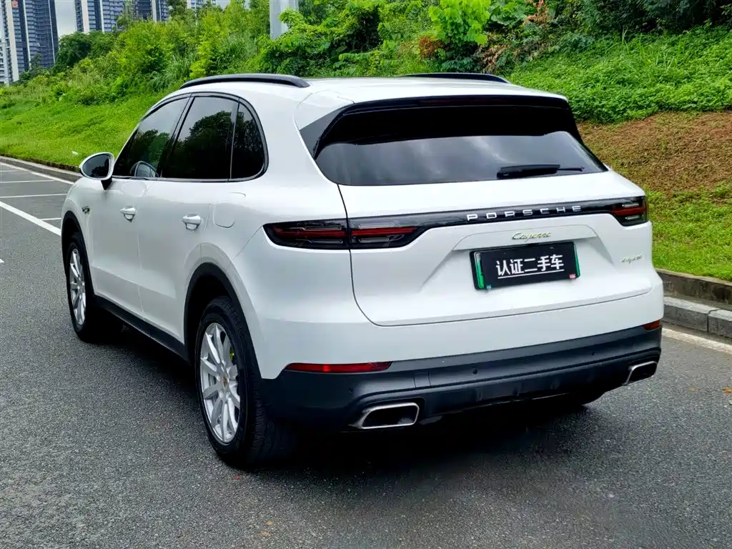 Porsche Cayenne Hybrid 2019 — фото 5