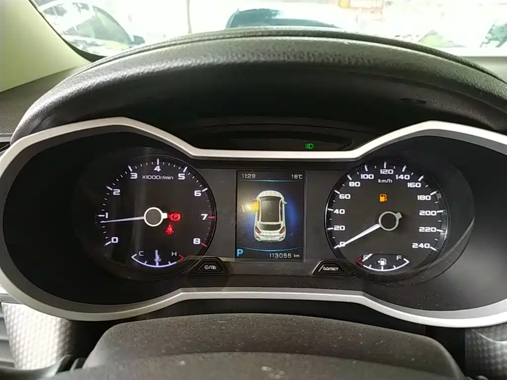 Geely Emgrand GS 2017 — фото 12
