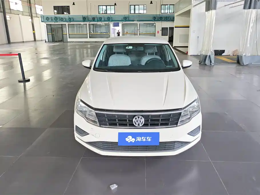 Volkswagen Jetta 2017 — фото 2
