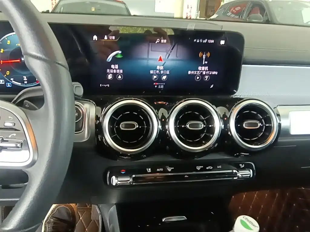 Mercedes-Benz GLB 2022 — фото 13