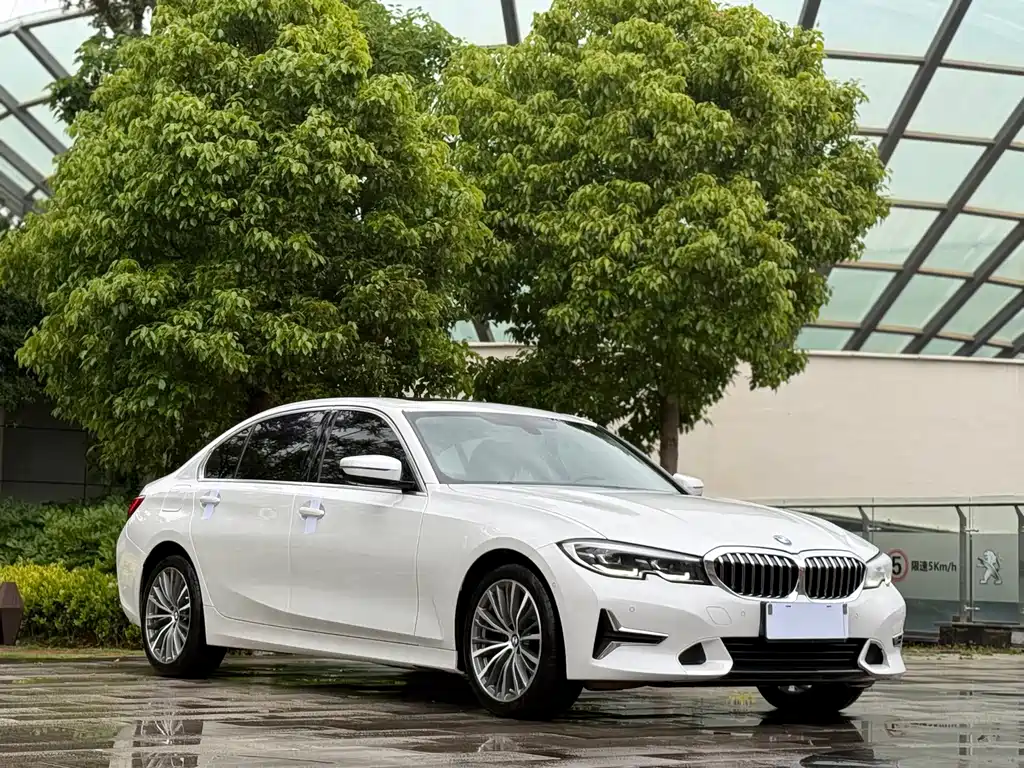 BMW 3 Series 2019 — фото 3