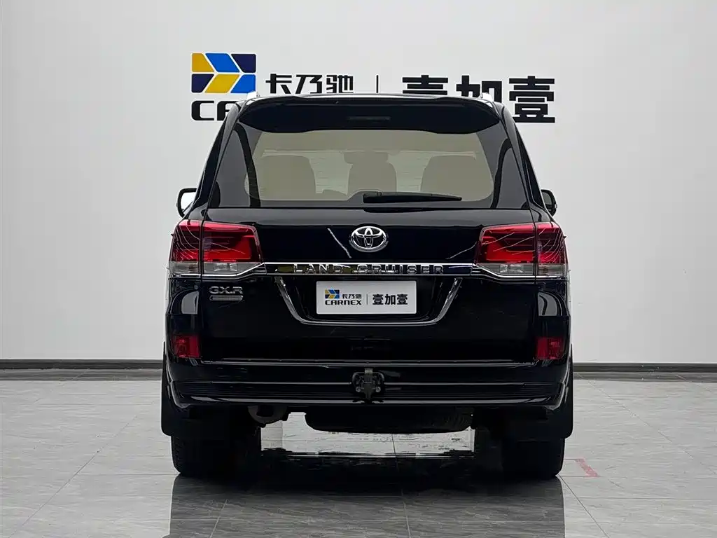 Toyota Land Cruiser 2020 — фото 15