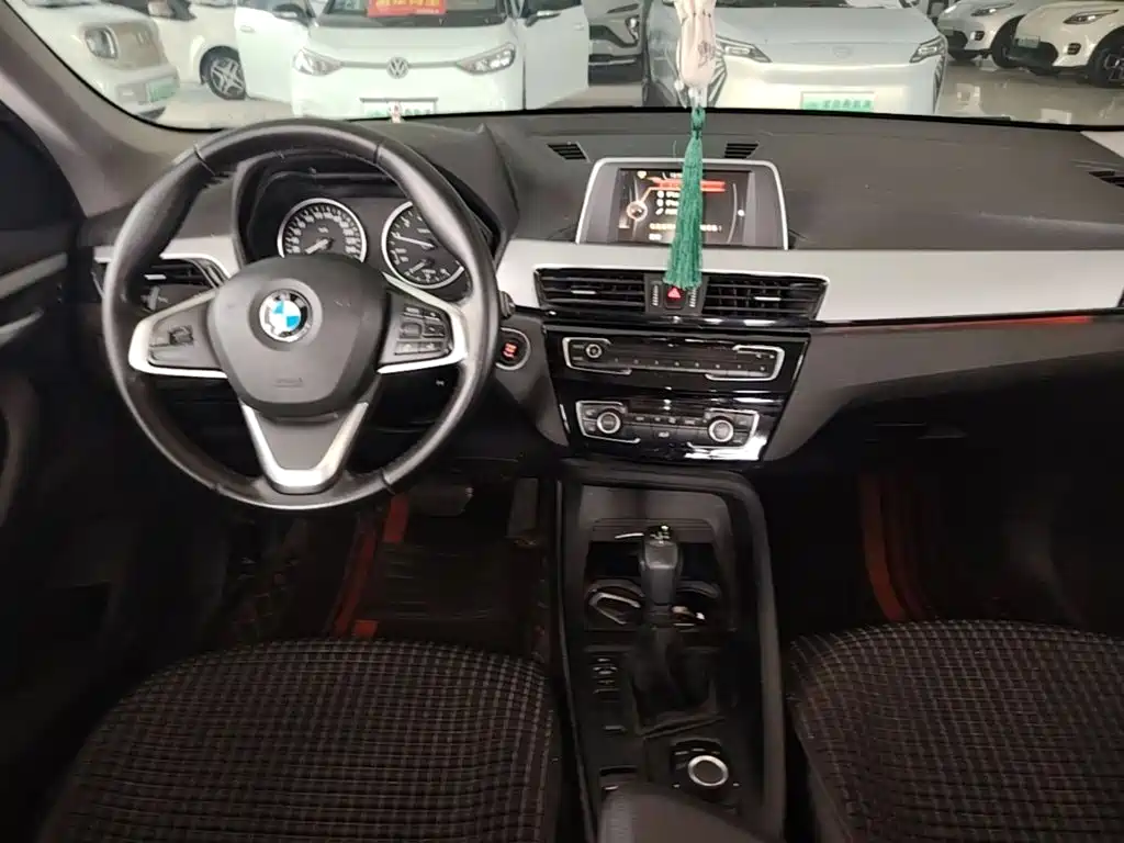 BMW X1 2017 — фото 10