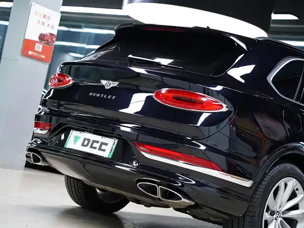 Bentley Bentayga Plug-In Hybrid 2021
