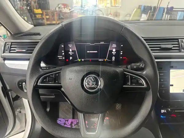 Skoda Superb 2023
