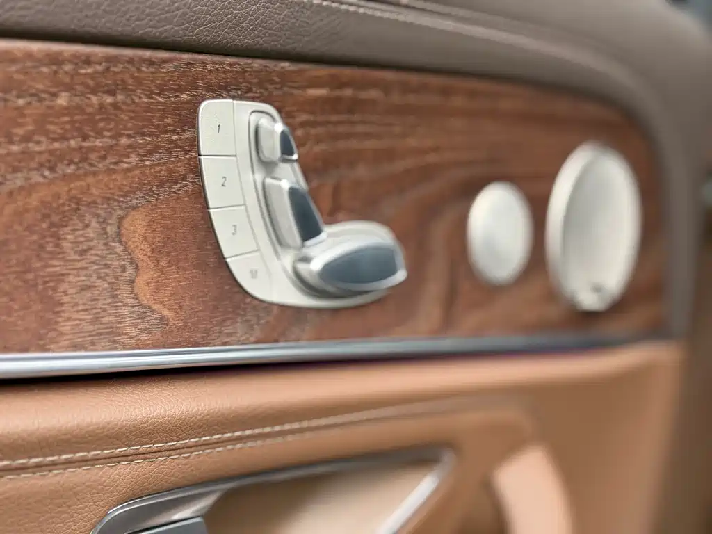 Mercedes-Benz E-Class 2023 — фото 14