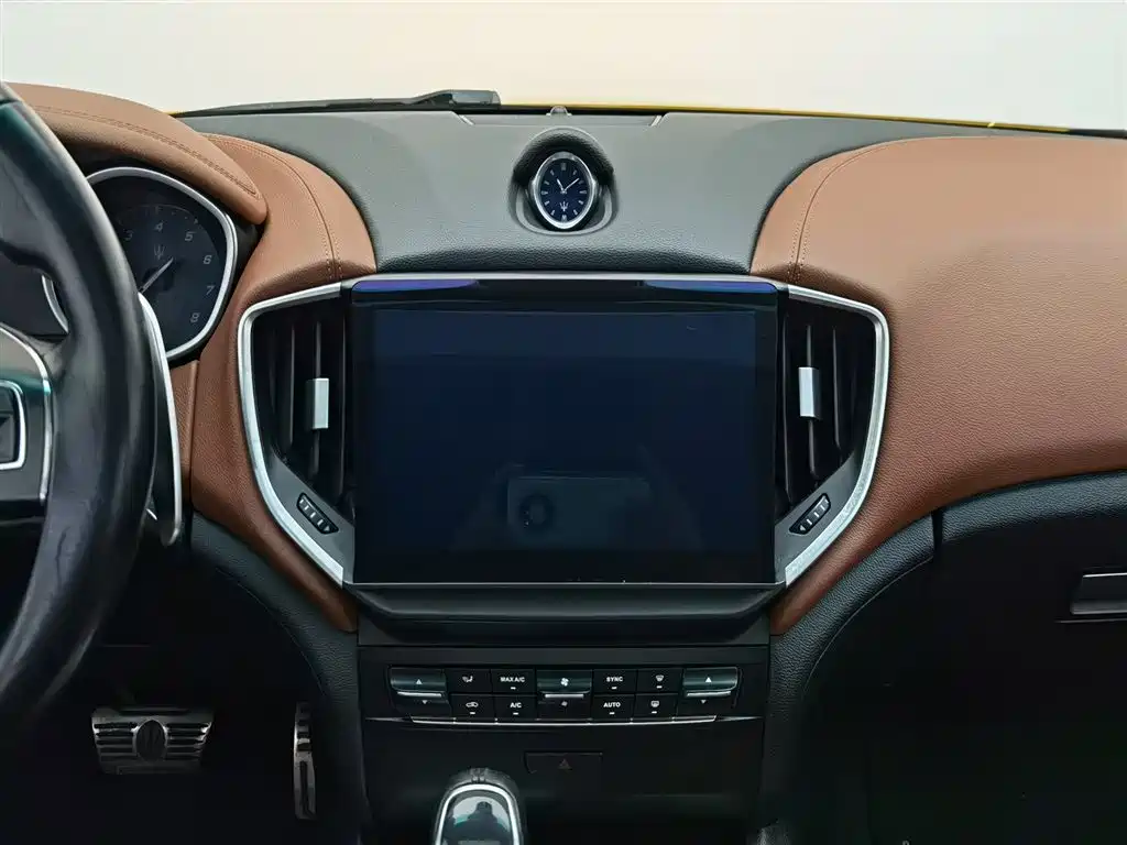 Maserati Ghibli 2014 — фото 12