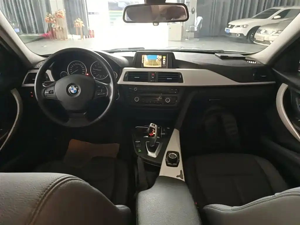 BMW 3 Series 2015 — фото 10