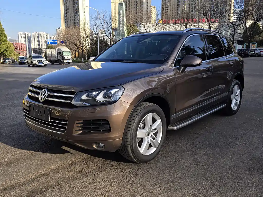 Volkswagen Touareg 2015 — фото 1