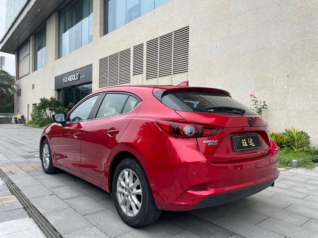Mazda 3 Axela 2018 — фото 9