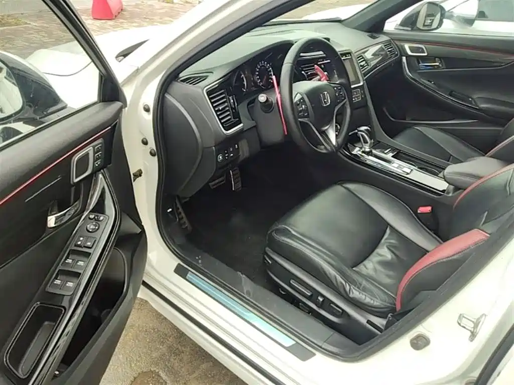 Honda Spirior 2015 — фото 16