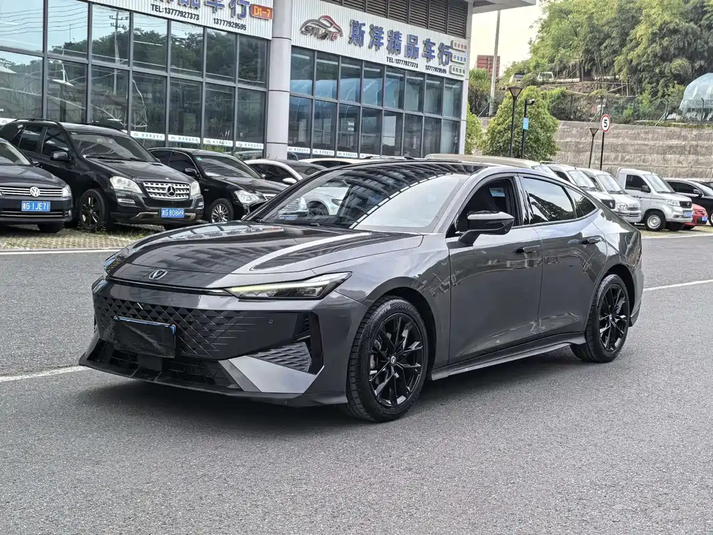 Changan UNI-V 2025