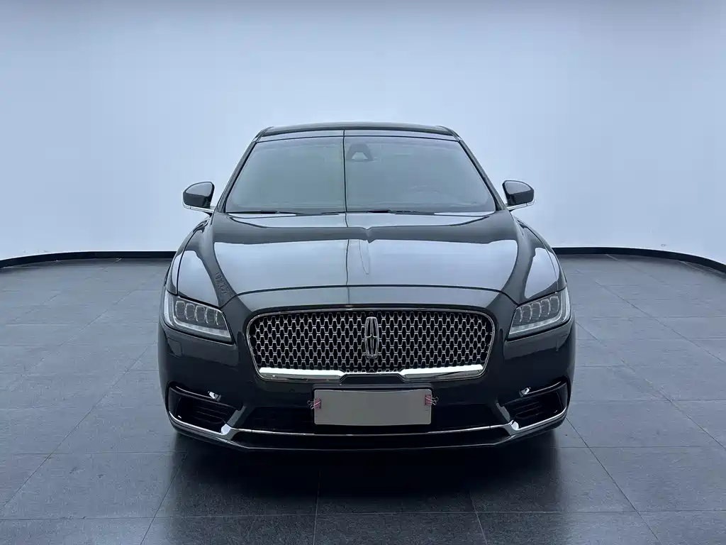 Lincoln Continental 2018 — фото 2