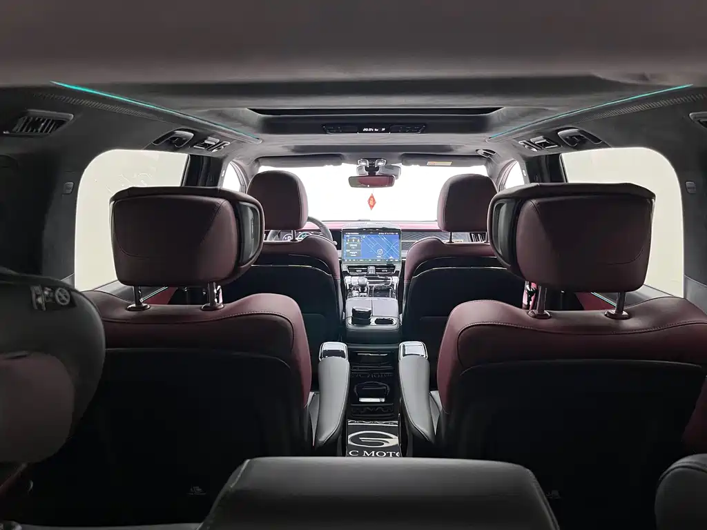GAC Motor Trumpchi M8 2023 — фото 13