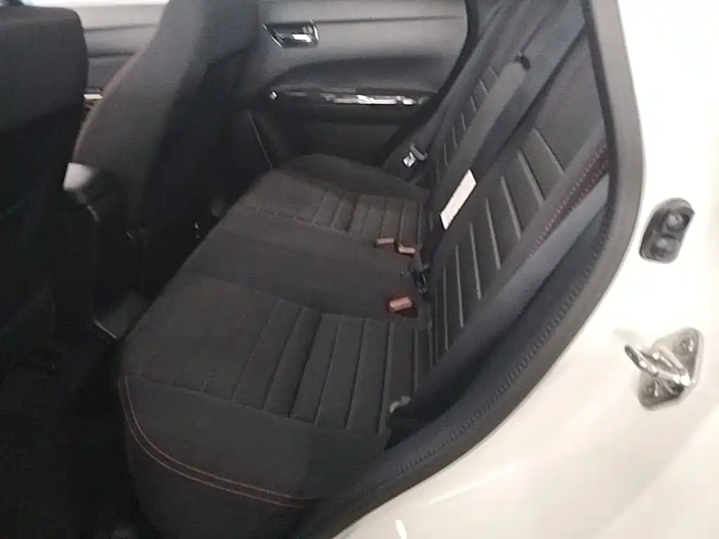 Suzuki Vitara 2017 — фото 17