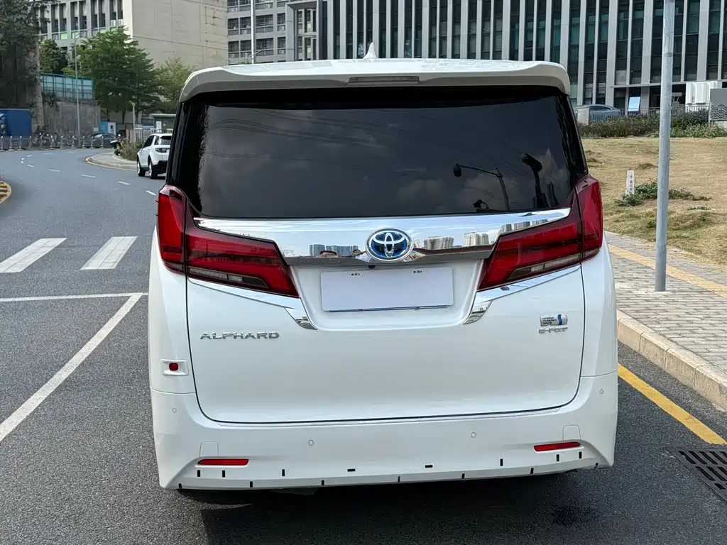 Toyota Alphard 2020 — фото 5