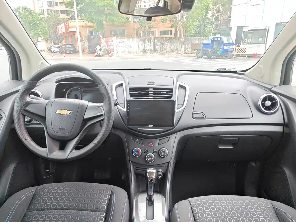 Chevrolet Trax 2014 — фото 9