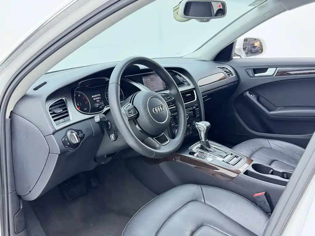 Audi A4L 2016 — фото 4
