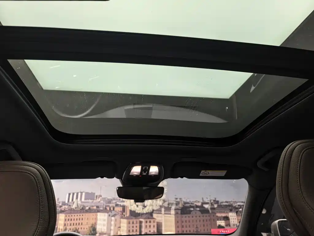 Volvo XC60 PHEV 2025 — фото 12