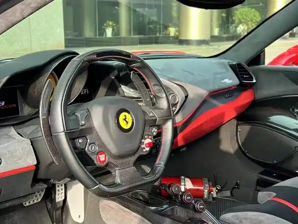 Ferrari 488 2019