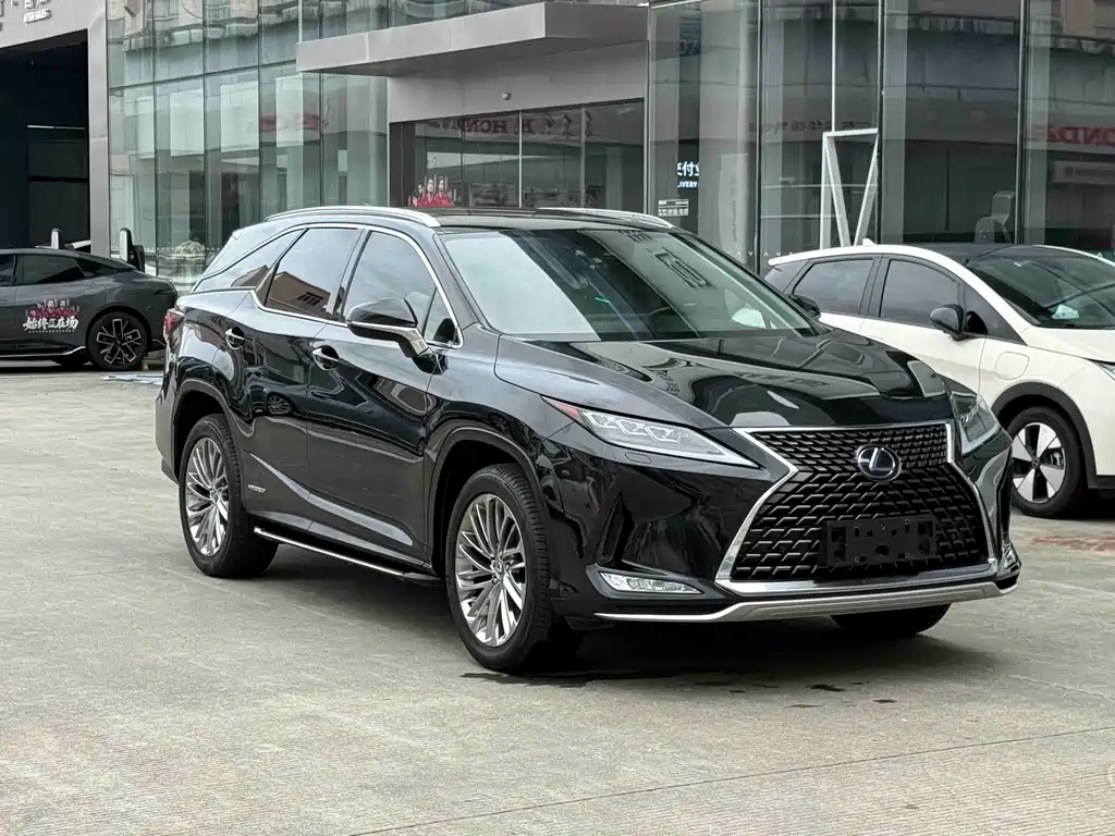 Lexus RX 2021 — фото 1