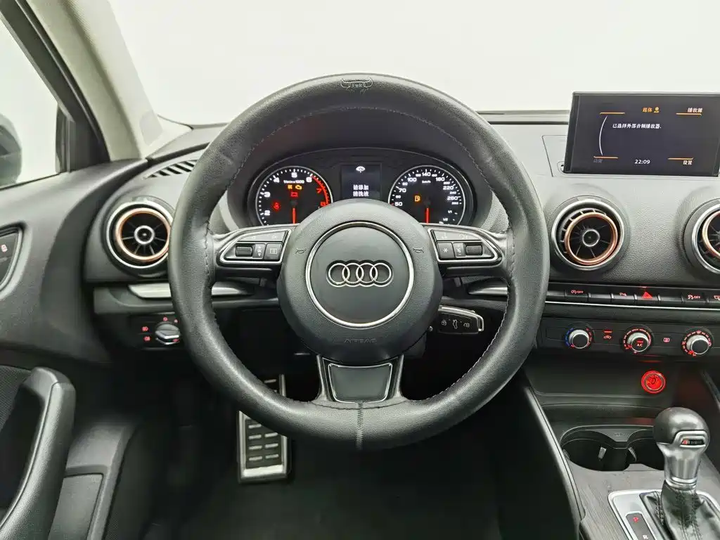 Audi A3 2015 — фото 11