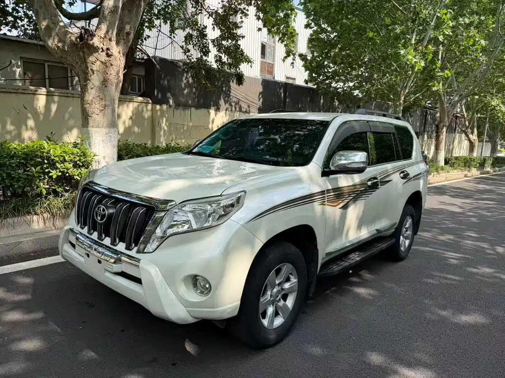 Toyota Prado 2016 — фото 1