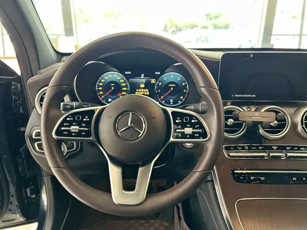 Mercedes-Benz GLC 2022 — фото 12