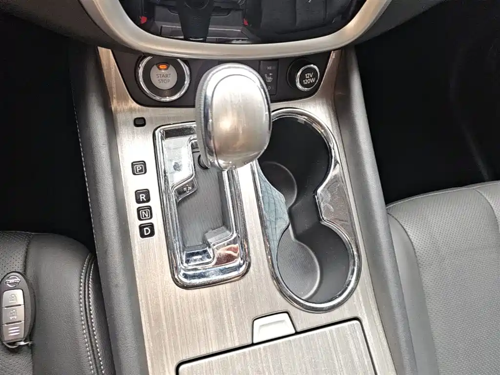 Nissan Murano 2017 — фото 10
