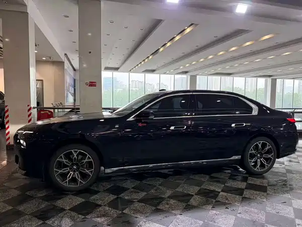 BMW 7 Series 2023