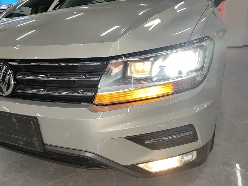Volkswagen Tiguan L 2018 — фото 24