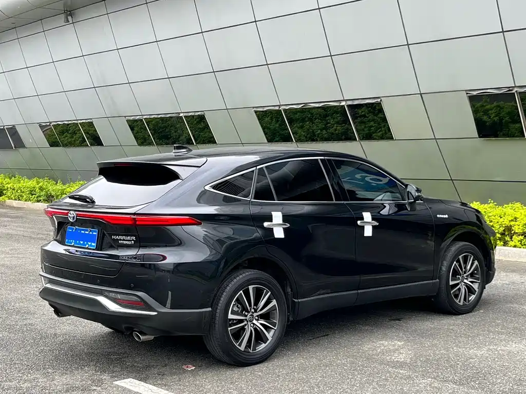 Toyota Harrier 2023 — фото 4