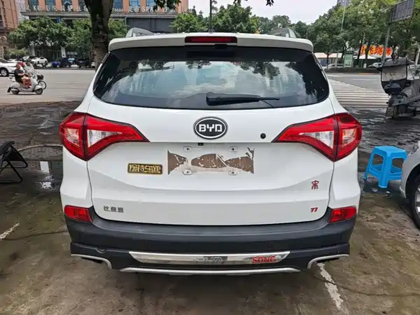 BYD Song 2016