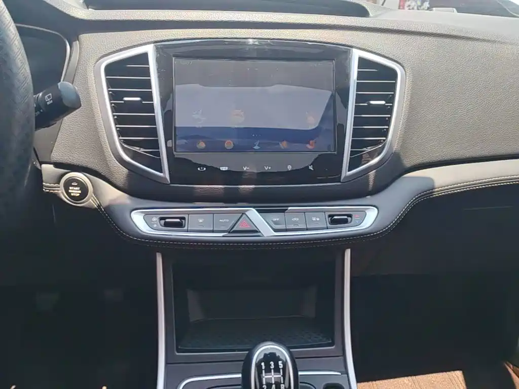 Geely Vision X6 2018 — фото 13