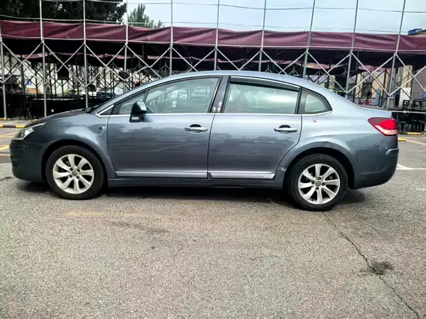 Citroën Sega 2011