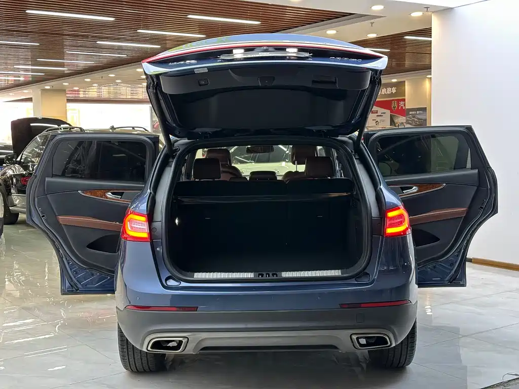 Lincoln MKX 2018 — фото 13