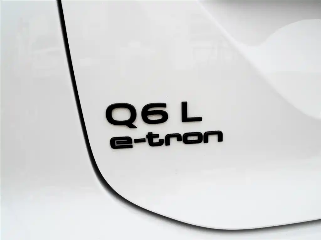 Audi Q6L e-tron 2025 — фото 29