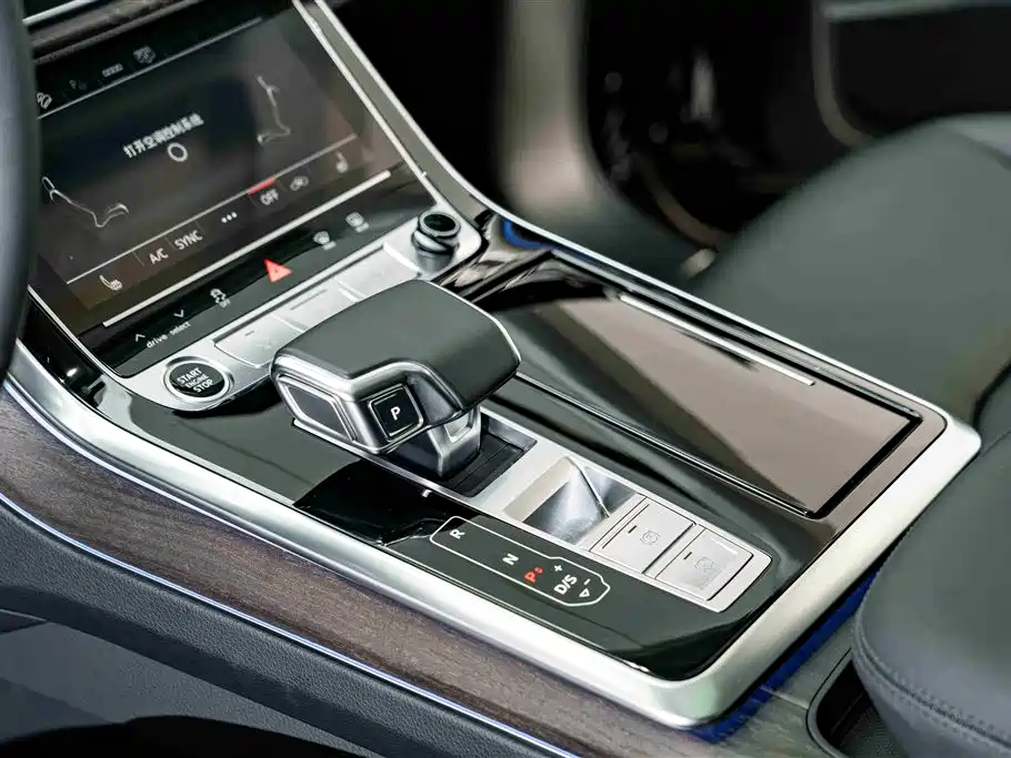 Audi Q8 2021 — фото 12
