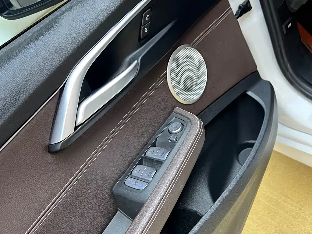 BMW 1 Series 2022 — фото 12