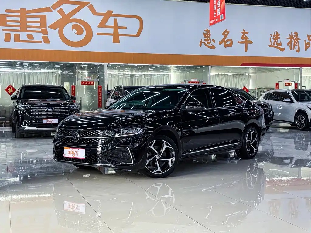 Volkswagen Passat 2024